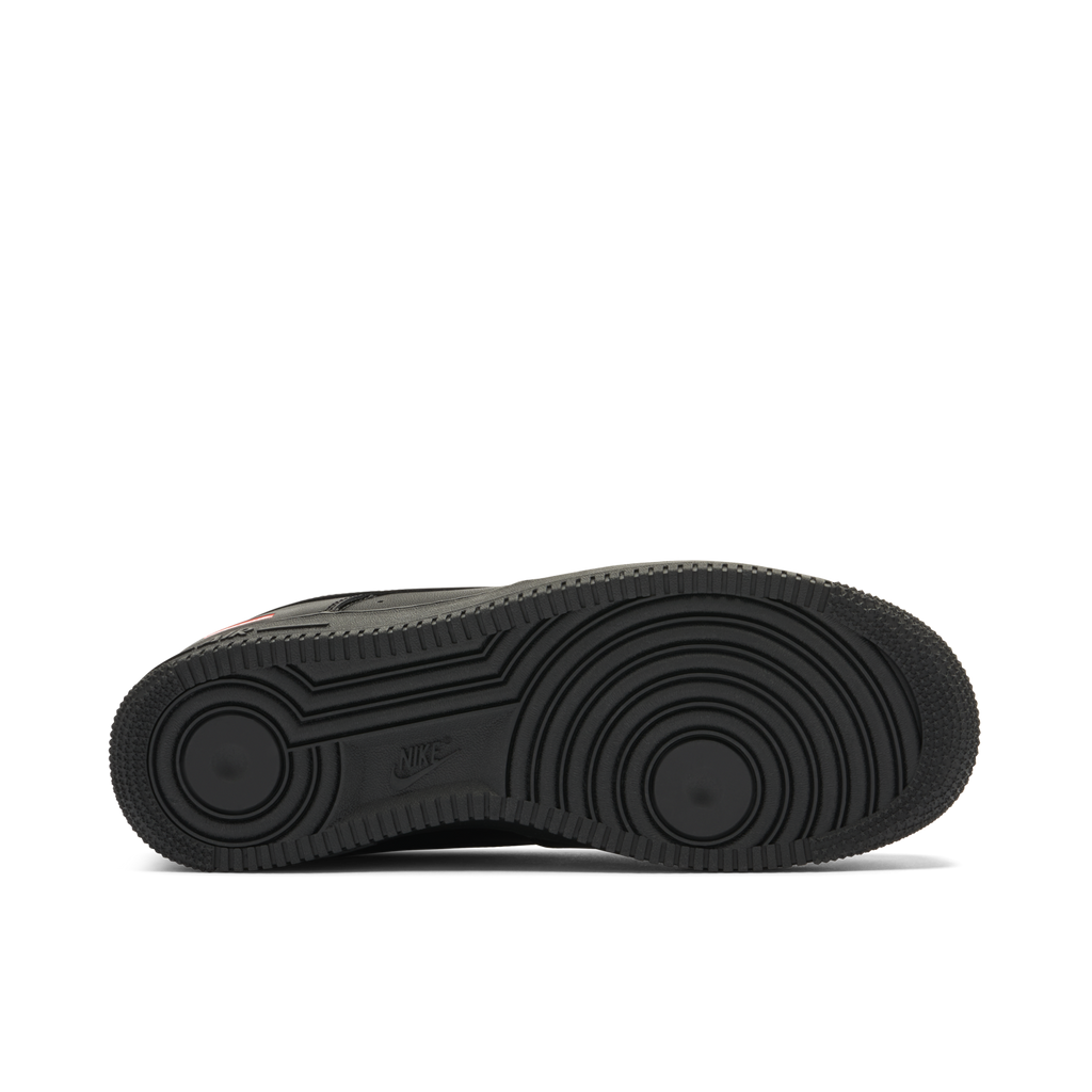 NIKE AIR FORCE 1 LOW SUPREME in BLACK - product image from the listing.
