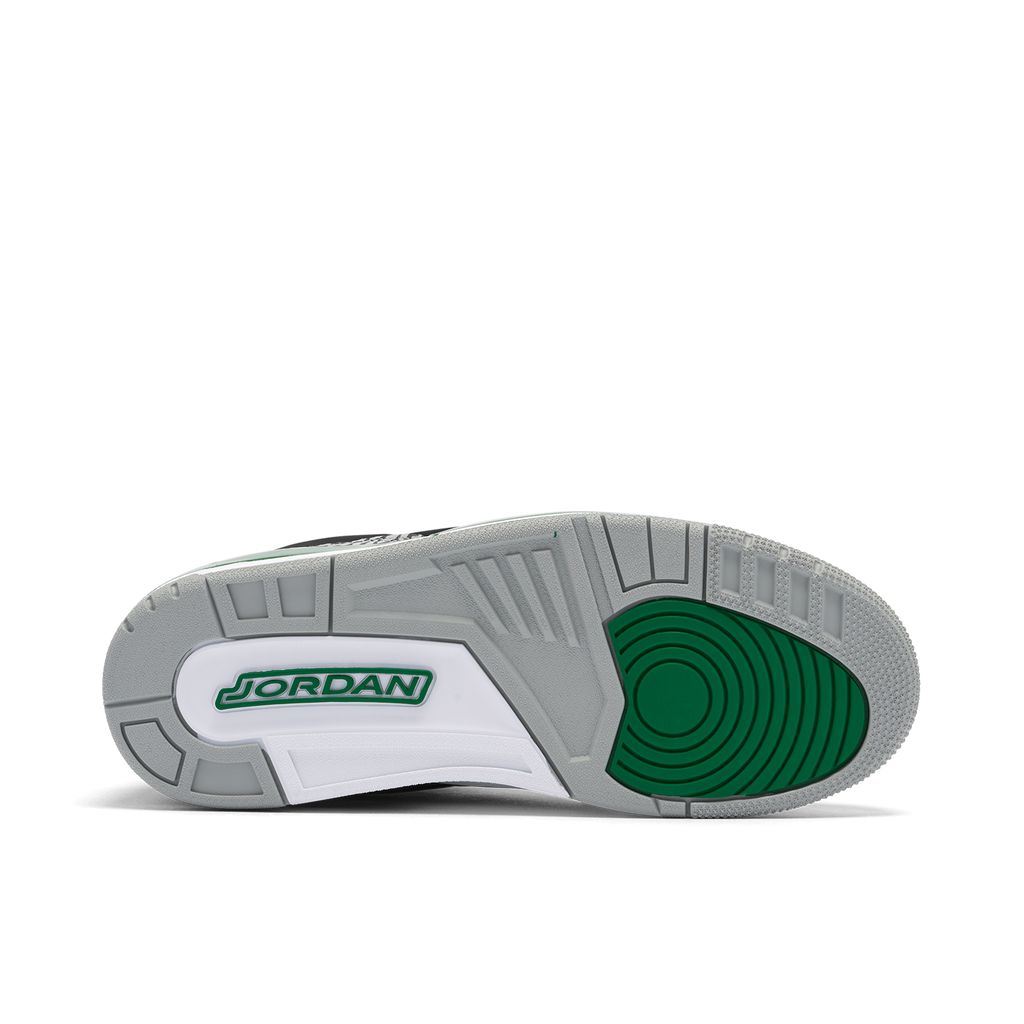 AIR JORDAN 3 PINE in GREEN - product image from the listing.