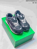 Bottega Veneta Orbit Low-Cut Sneakers Black/White 2607GYD265A15 - product image from the listing.