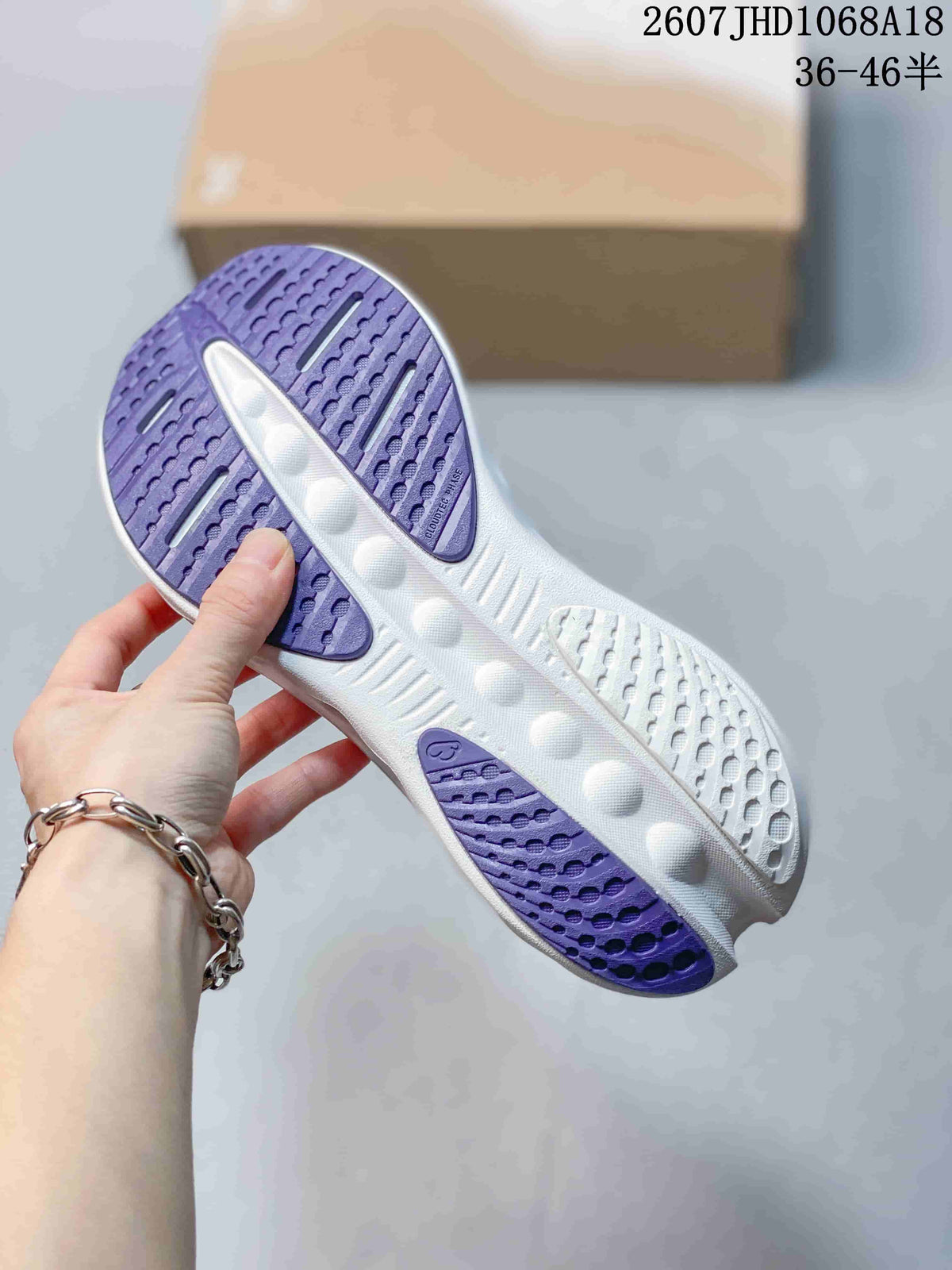 On Cloudsurfer 3 Sport Casual Trainers 711380TIT - product image from the listing.