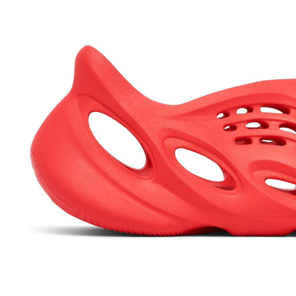 YEEZY FOAM RUNNER VERMILION - product image from the listing.