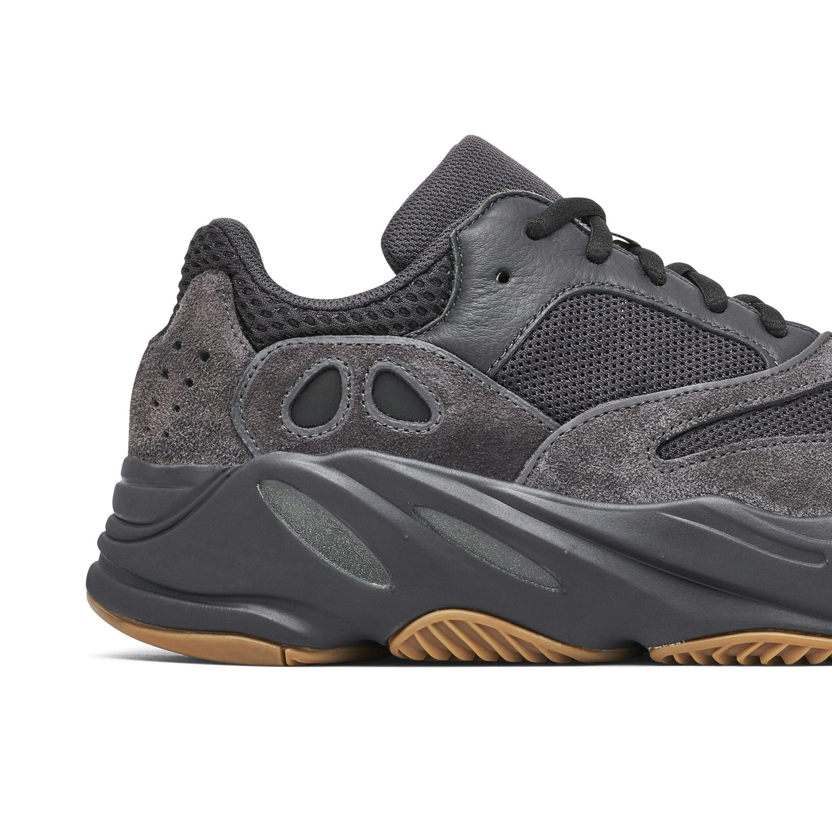 YEEZY 700 UTILITY in BLACK - product image from the listing.