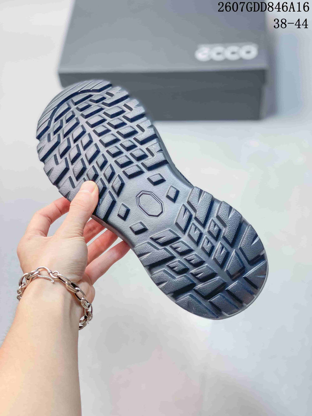 ECCO 2607GDD846A16 Black Mesh Casual Trainers - product image from the listing.