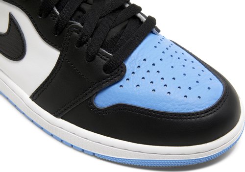"UNC Toe" Air Jordan 1 Retro High OG - product image from the listing.