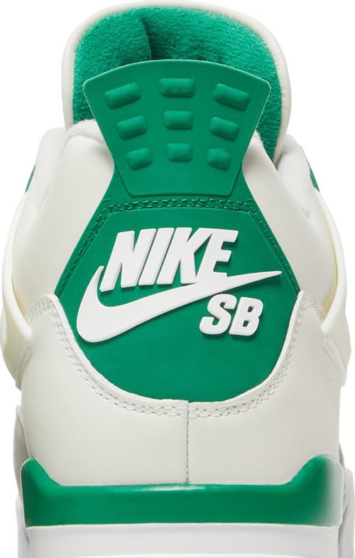 Nike SB x Air Jordan 4 Retro SP 'Pine Green' - product image from the listing.