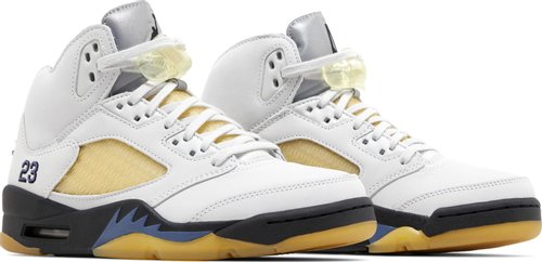 Air Jordan 5 Retro - ManiéreWmns - product image from the listing.