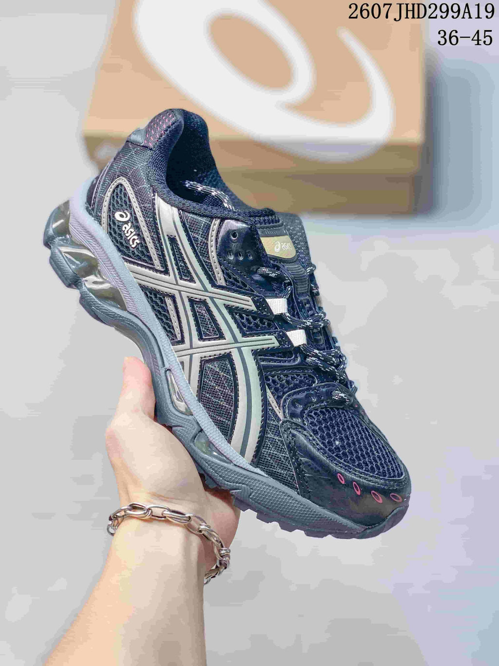 ASICS Gel-Nimbus 10.1 Retro Sneakers for Running 2607JHD299A19 - product image from the listing.