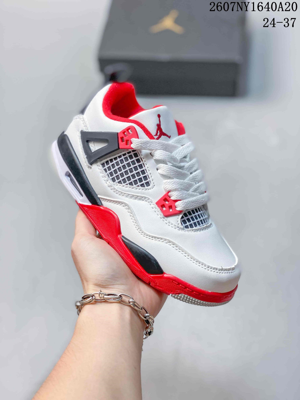 Jordan Panda Series 999 Kids' Basketball Trainers - product image from the listing.