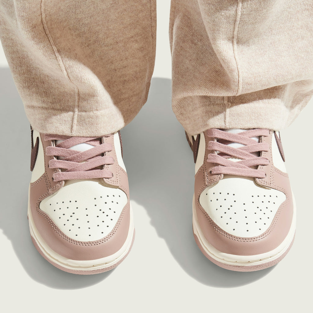 Women's NIKE DUNK LOW DIFFUSED TAUPE - product image from the listing.