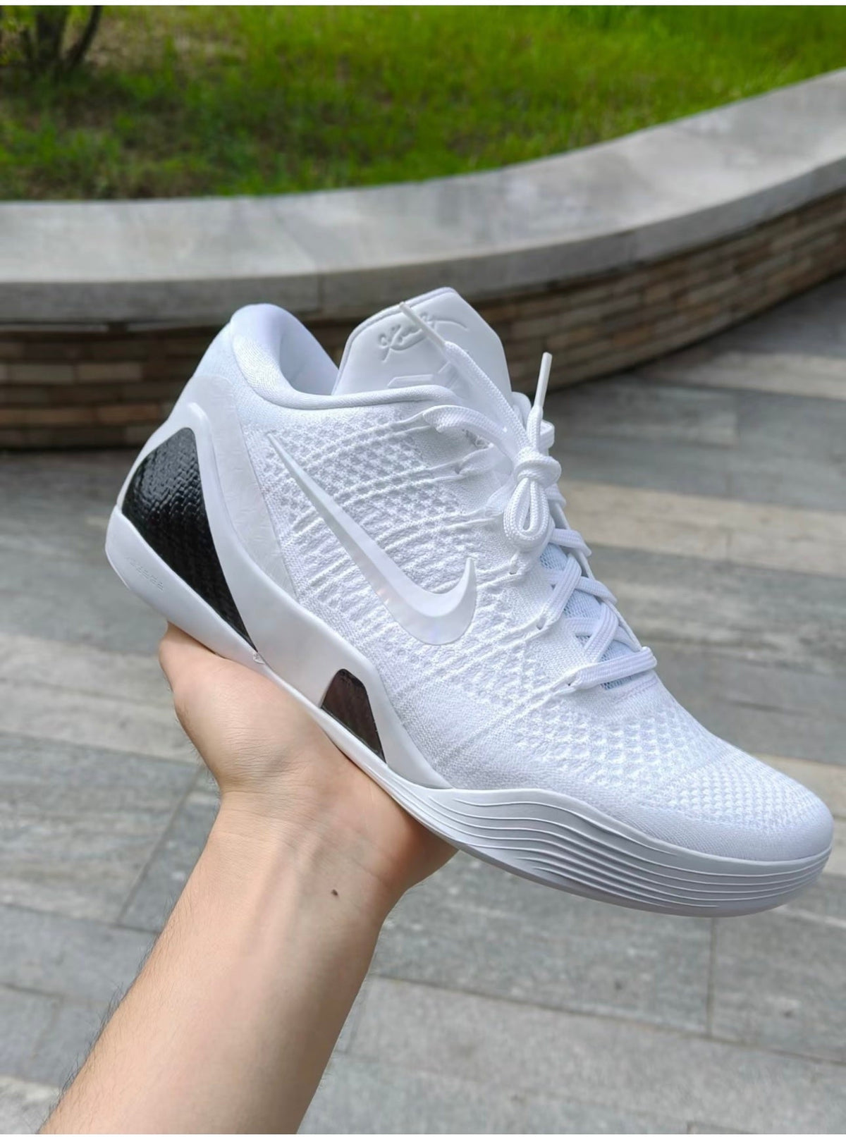 Nike Kobe 9 Elite Protro Low Halo Basketball Footwear - product image from the listing.