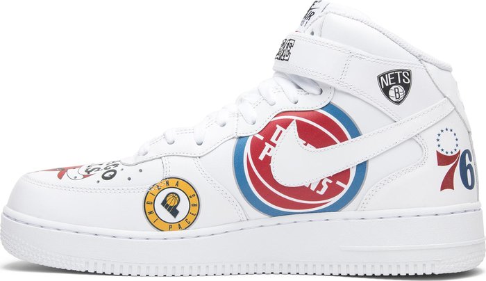 1 Supreme by Nike - product photo shown in the listing for this item.