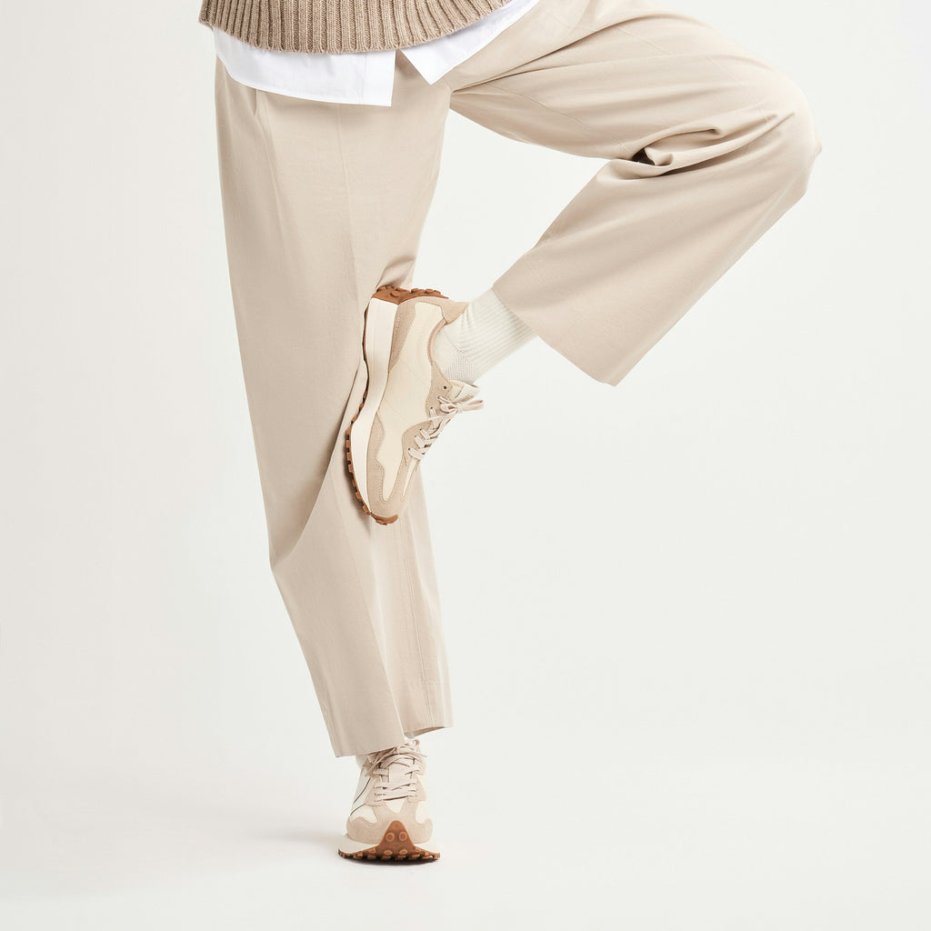 NEW BALANCE 327 in OATMEAL GUM - product image from the listing.