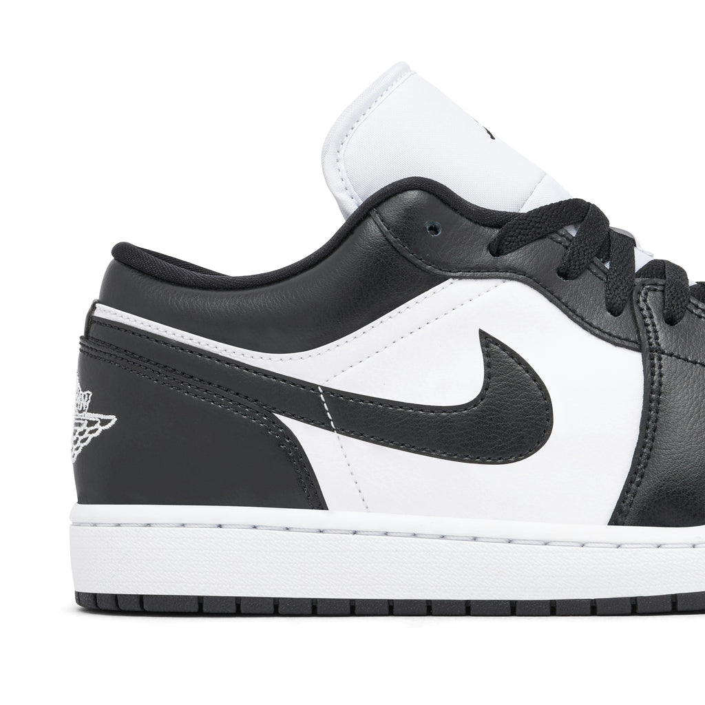 PANDA - AIR JORDAN 1 LOW - product photo shown in the listing for this item.