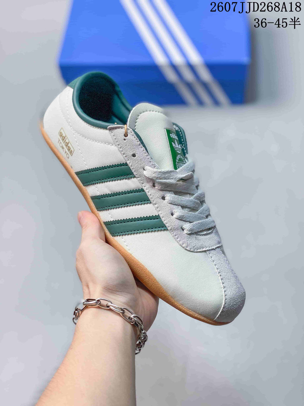 adidas Originals Tokyo Low-Top Sneakers in White Green 2607JJD268A18 - product image from the listing.