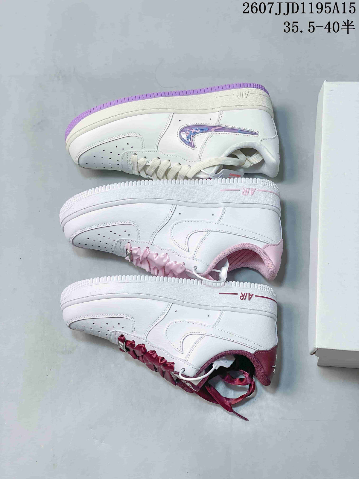 Nike Air Force 1 '07 Low Trainers Style HV440 - product image from the listing.