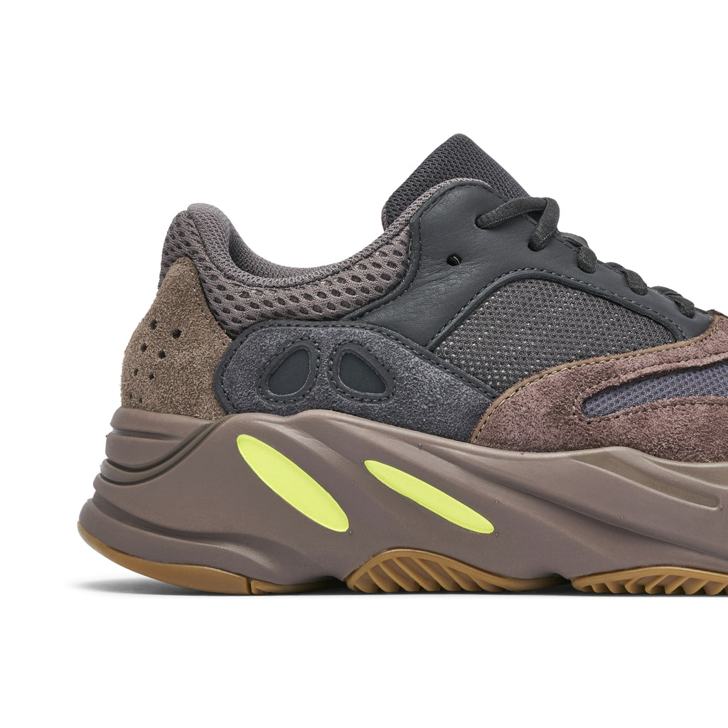 YEEZY BOOST 700 MAUVE - product photo shown in the listing for this item.