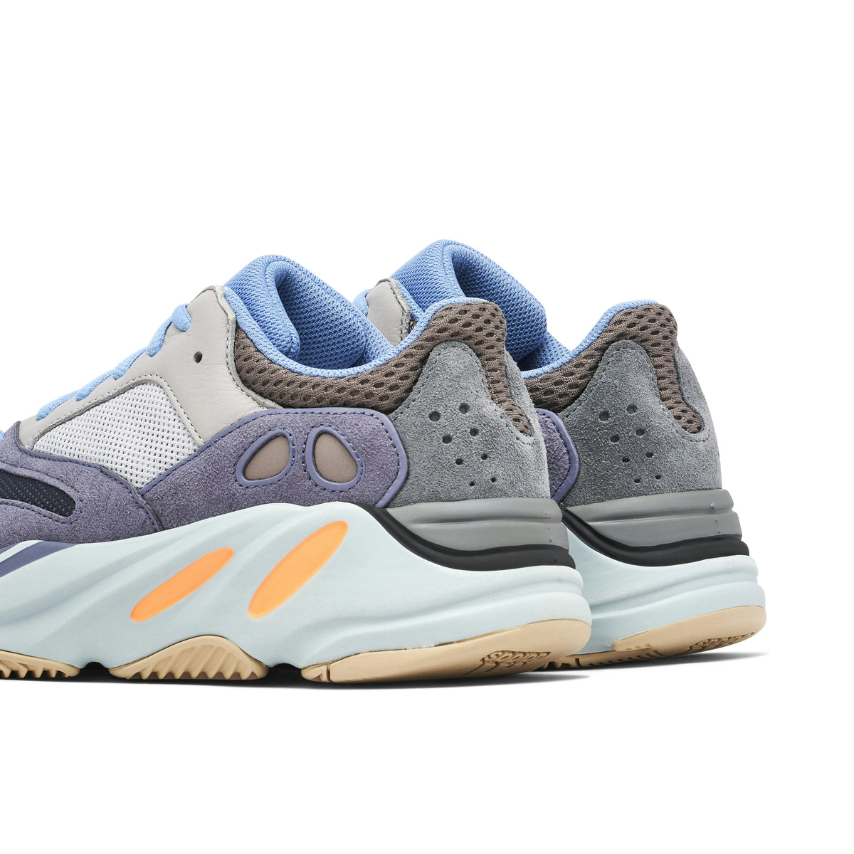 YEEZY BOOST 700 CARBON in BLUE - product image from the listing.