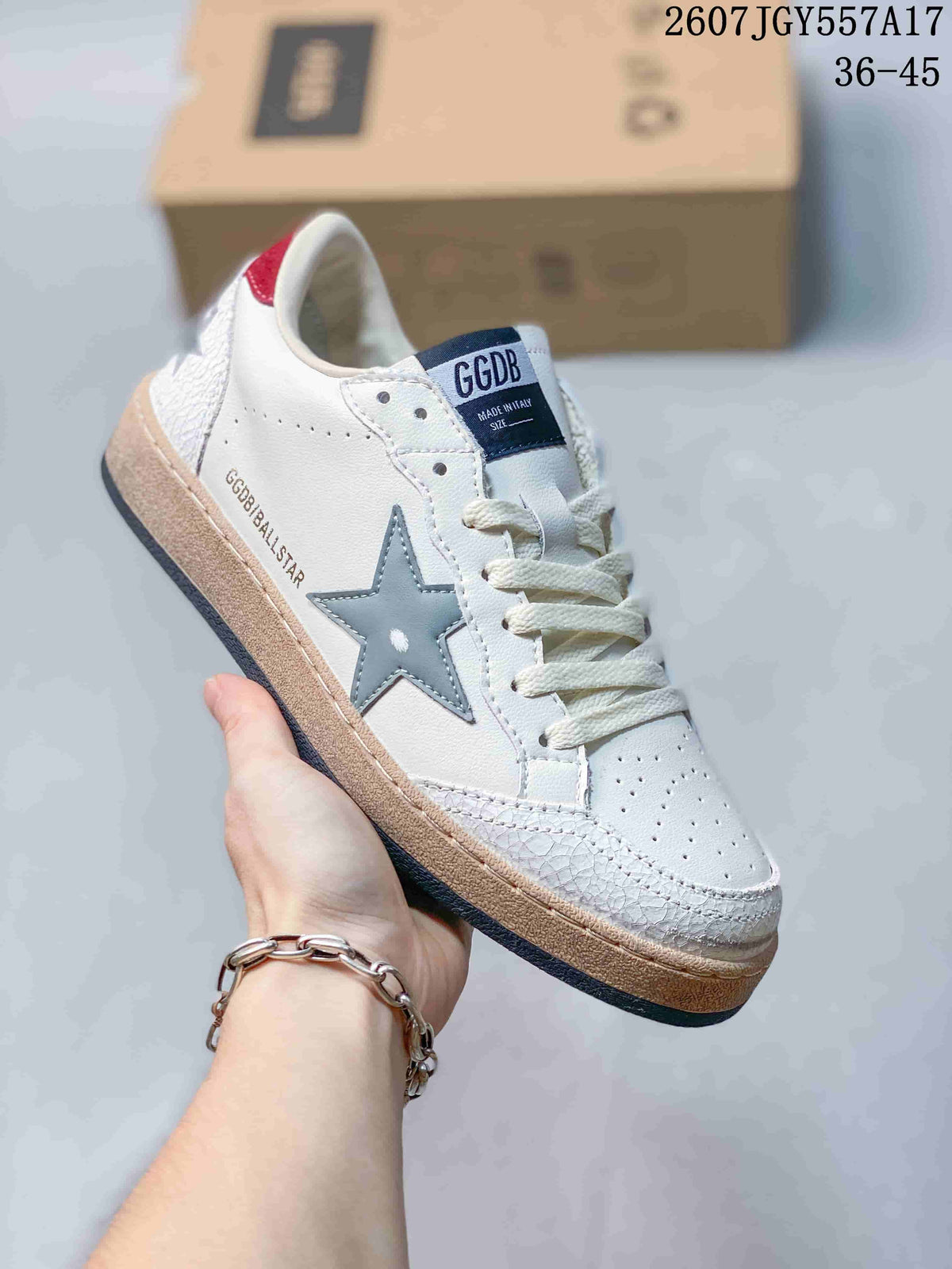 Golden Goose Ball Star White Star Trainers 2607JGY557A17 - product image from the listing.