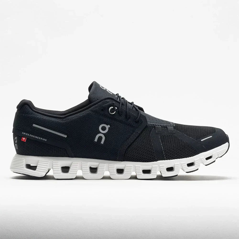 On Cloud 5 Lifestyle Trainers - product image from the listing.