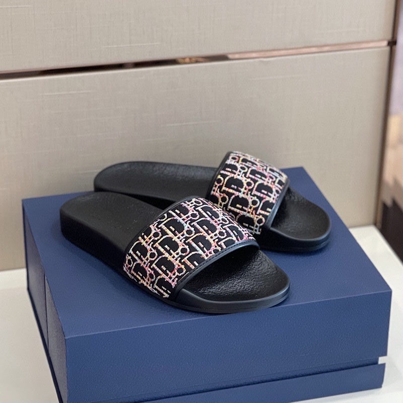 SLIPPER - DIOR - product photo shown in the listing for this item.