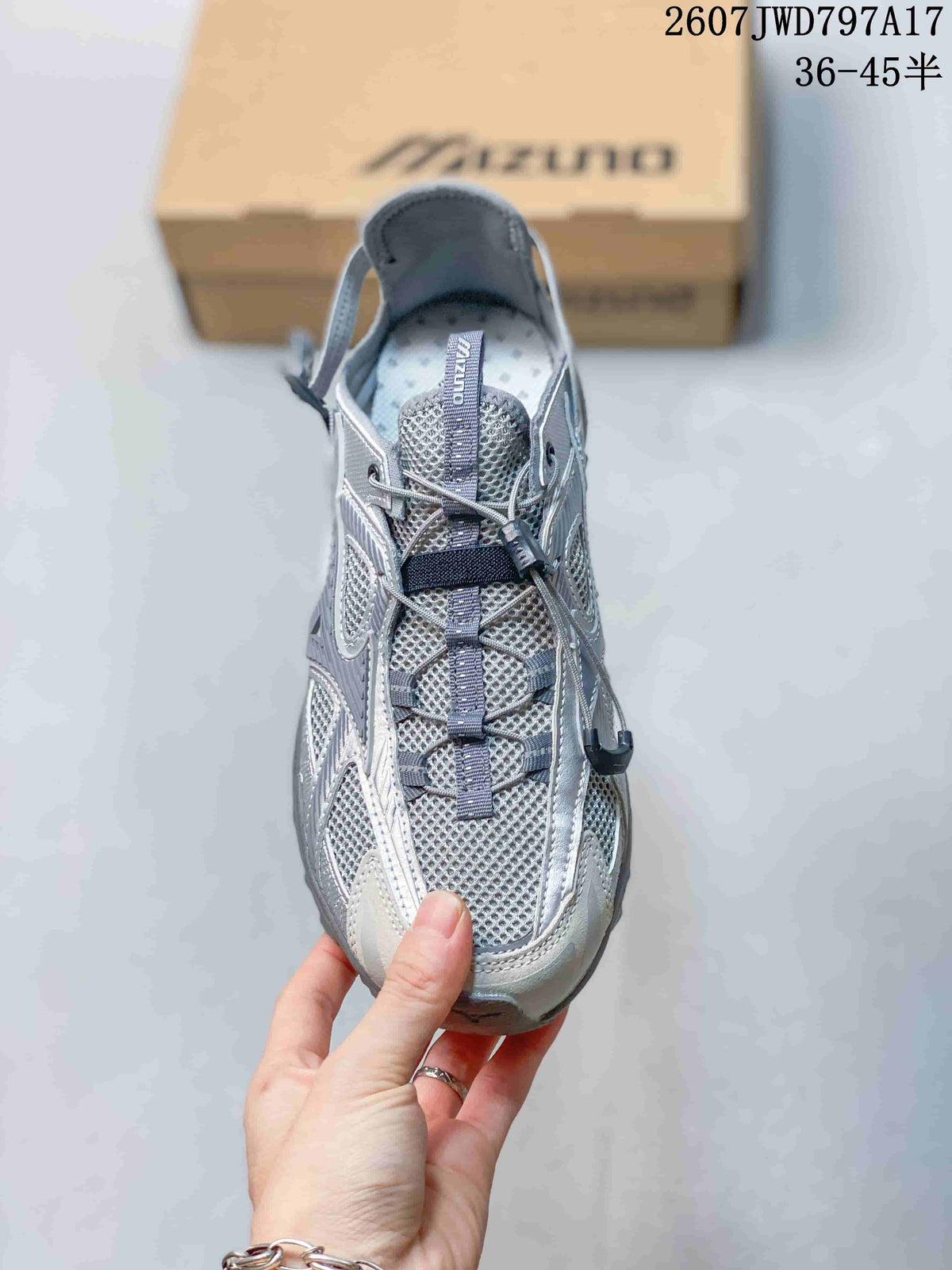 Mizuno Sportstyle 2607JWD797A17 Sneakers in Silver Gray - product image from the listing.