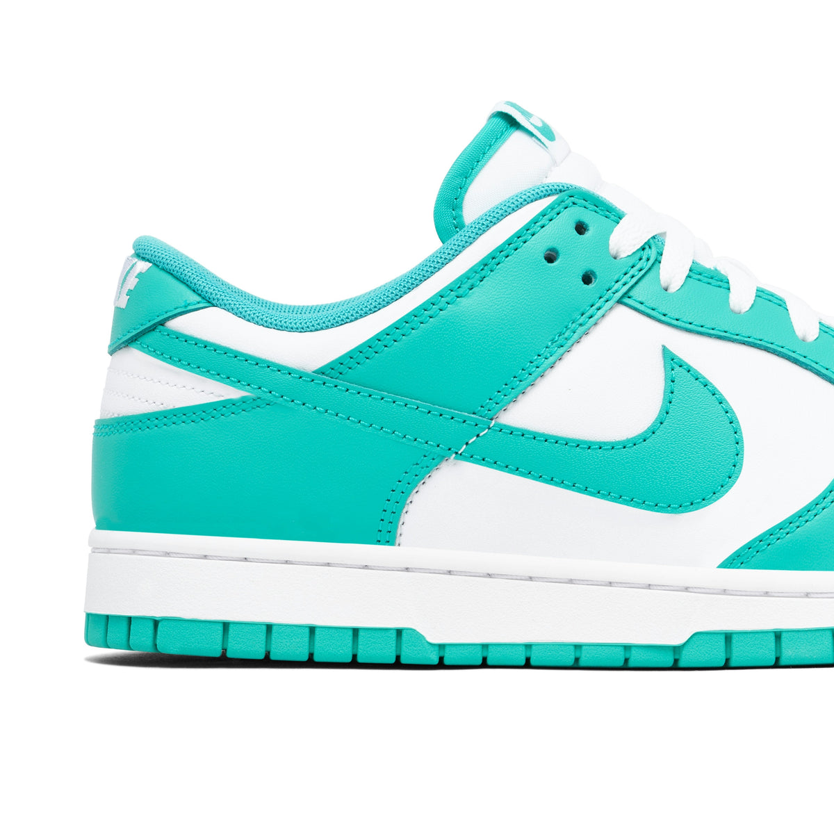 NIKE DUNK LOW CLEAR in JADE - product image from the listing.
