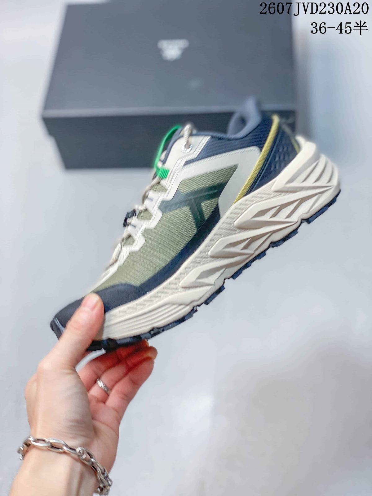 KAILAS Shanhang 2 GTX Hiking Shoes in Green Navy 712700RRY - product image from the listing.