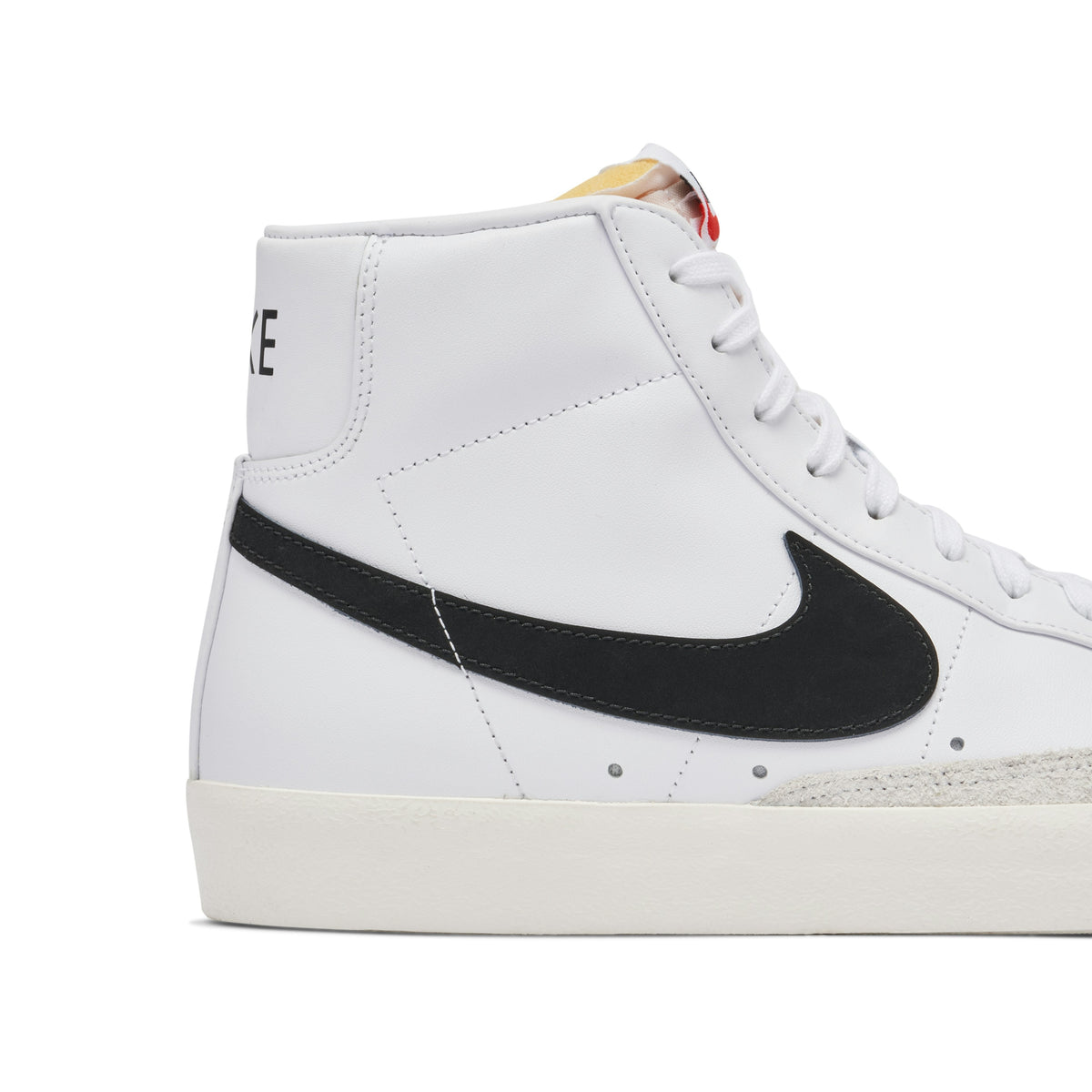 NIKE BLAZER MID 77 VINTAGE in WHITE - product image from the listing.