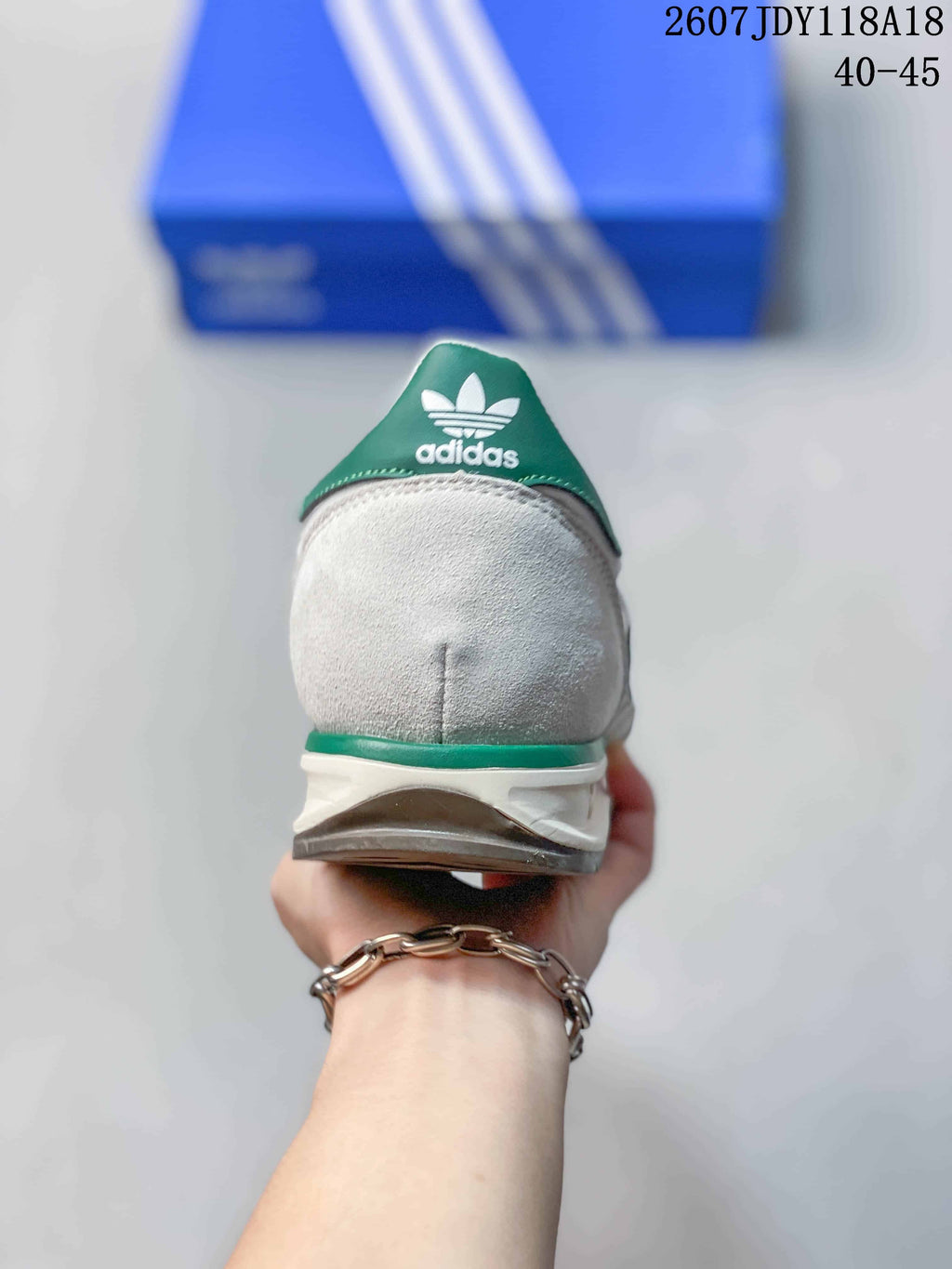 adidas SL 72 Sneakers in White Green 2607JDY118A18 - product image from the listing.