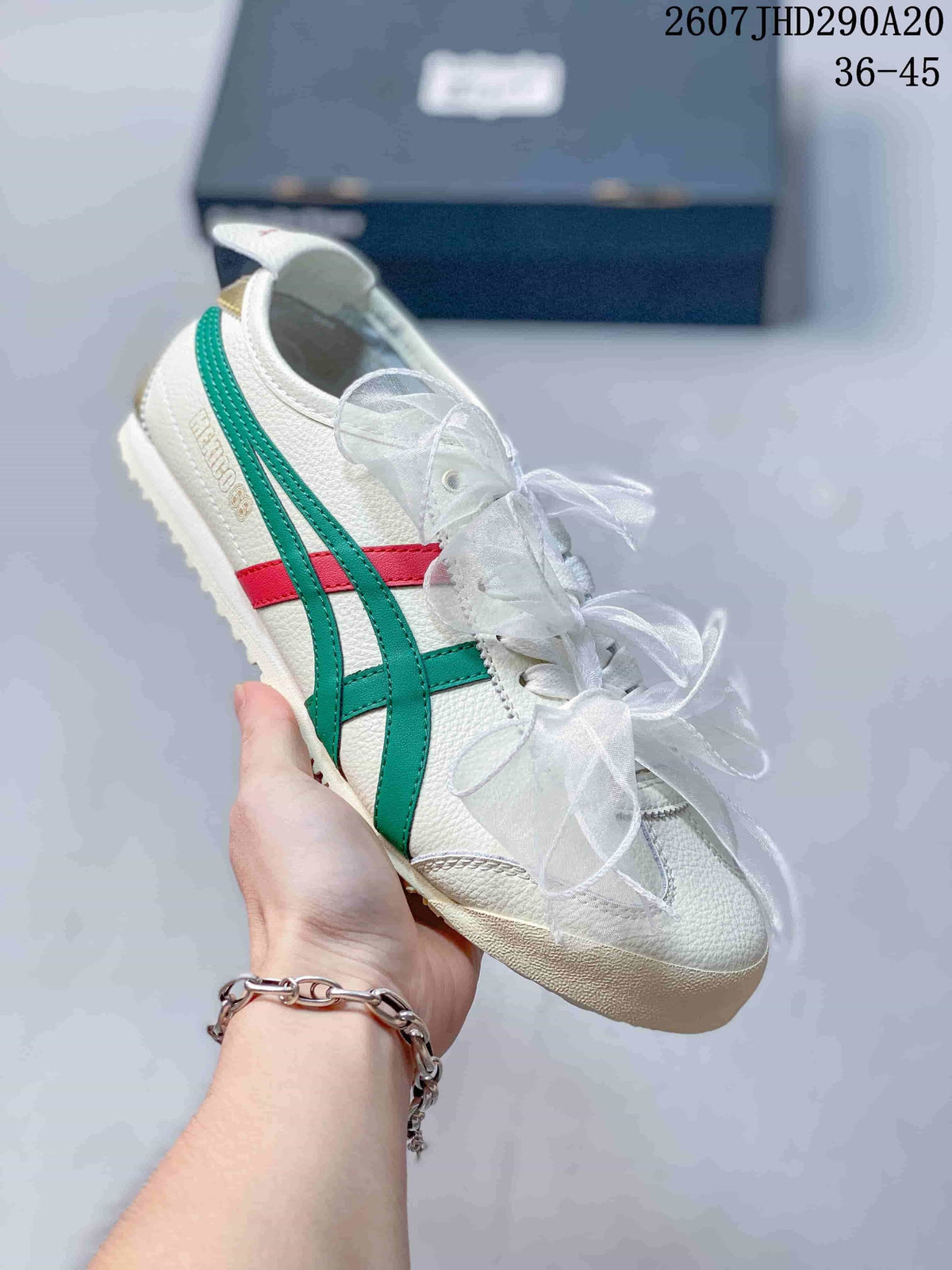 Onitsuka Tiger Mexico 66 SD Low-Cut Sneakers - product image from the listing.