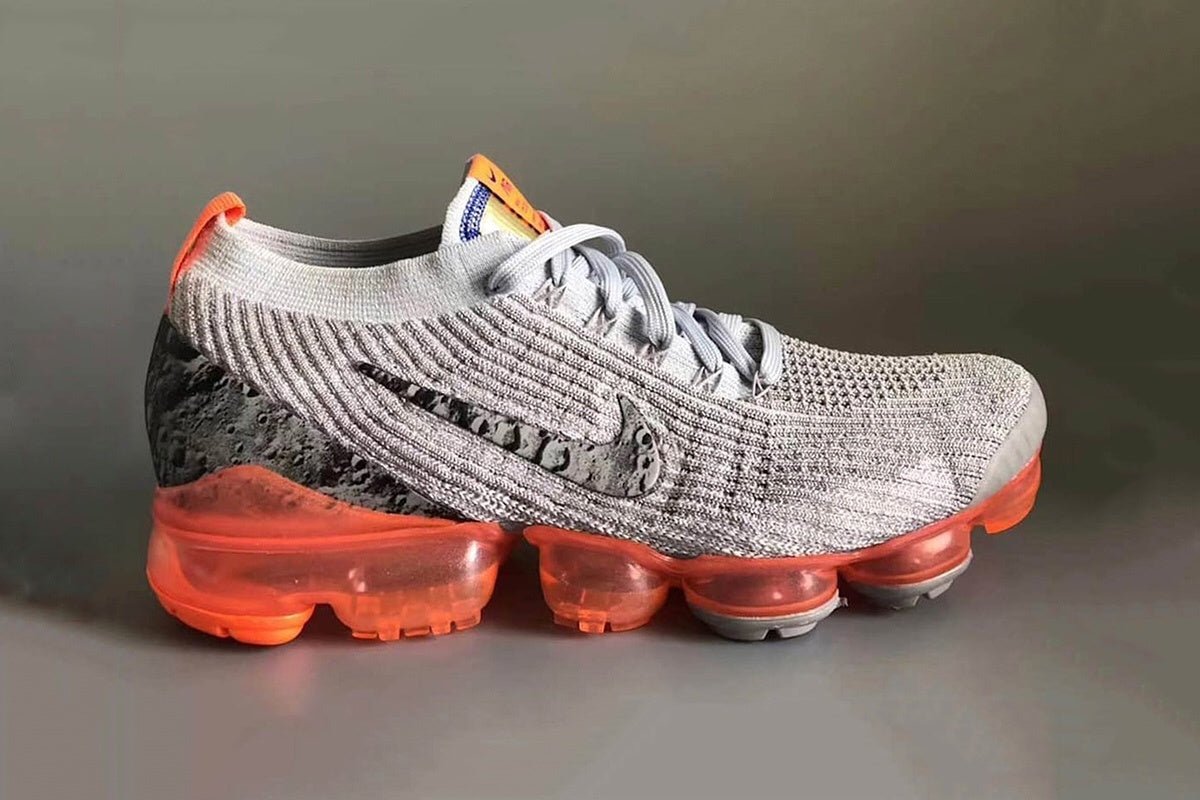 Nike Air VaporMax Flyknit 3 Shoes for Running AJ6900-106 - product image from the listing.