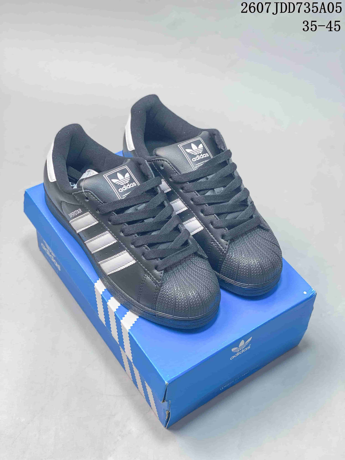 Adidas Superstar Black White Shell-Toe Trainers 2607JDD735A05 - product image from the listing.