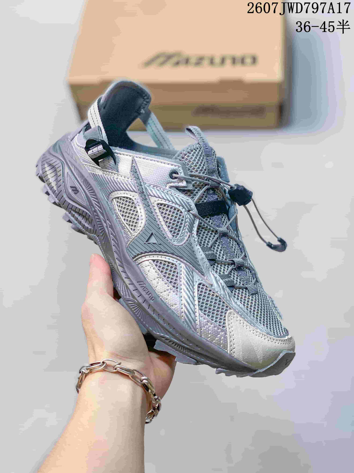 Mizuno Sportstyle 2607JWD797A17 Sneakers in Silver Gray - product image from the listing.
