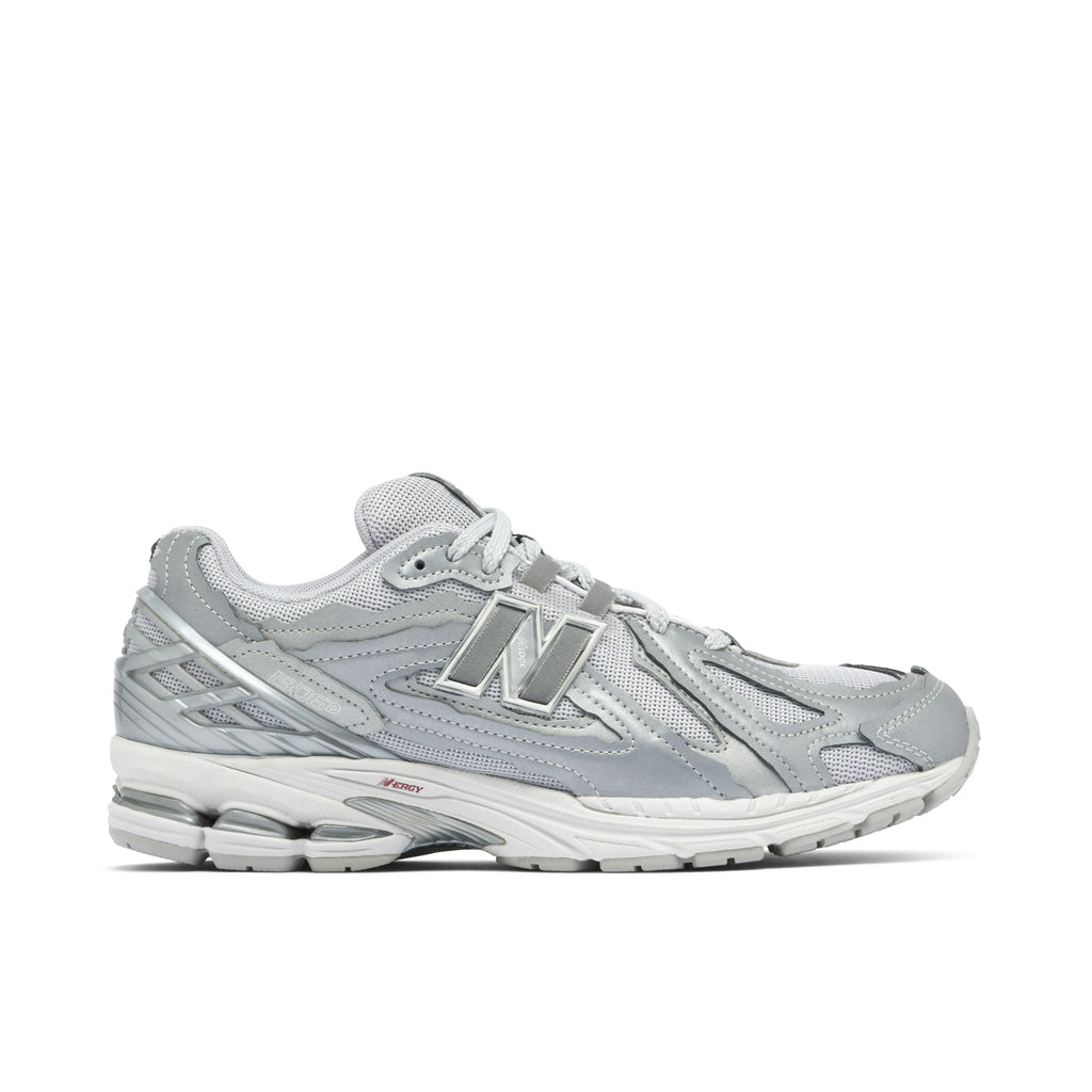 NEW BALANCE 1906D PROTECTION PACK in SILVER METALLIC - product image from the listing.