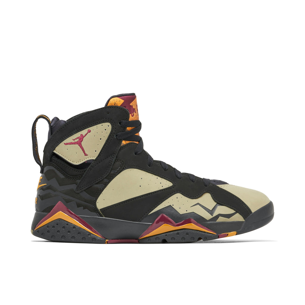AIR JORDAN 7 SE in BLACK OLIVE - product image from the listing.