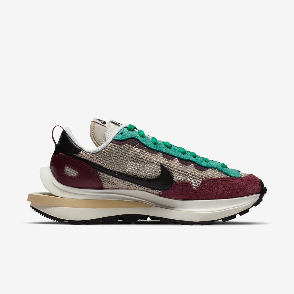 Nike sacai VaporWaffle Sneakers in Burgundy DD3035-200 - product image from the listing.