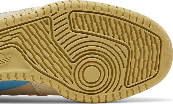Bad Bunny x Forum Powerphase 'Catch and Throw' - product image from the listing.