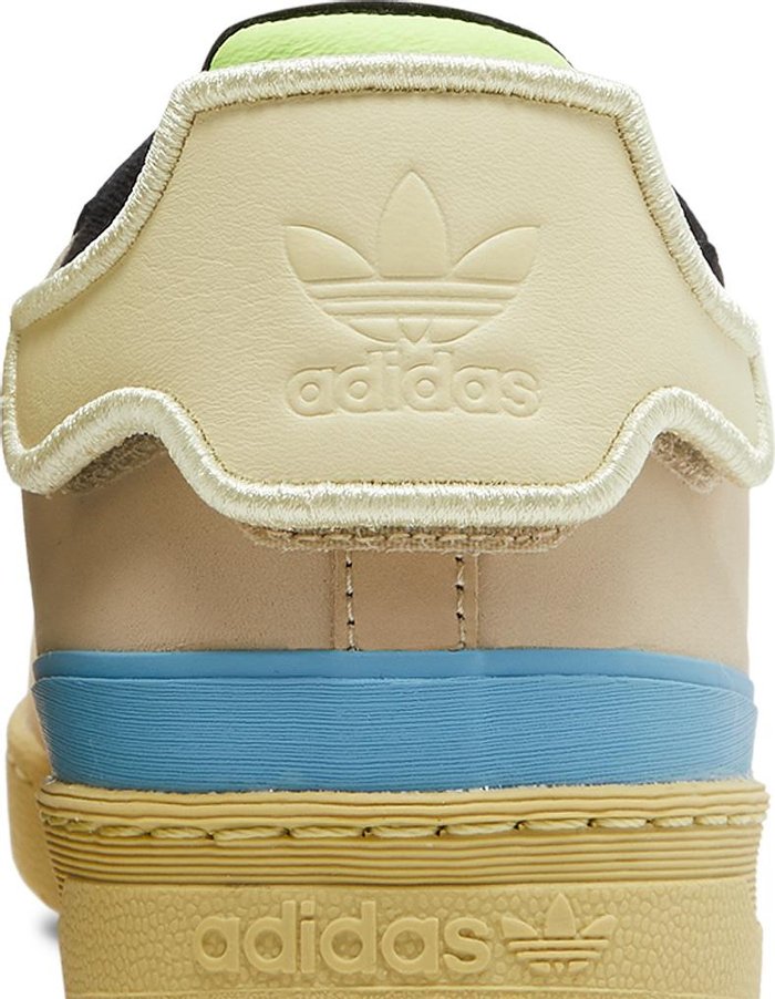 Bad Bunny x Forum Powerphase 'Catch and Throw' - product image from the listing.
