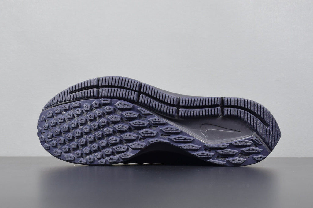 Nike Air Zoom Pegasus 35 Running Shoes in Black 942851-002 - product image from the listing.