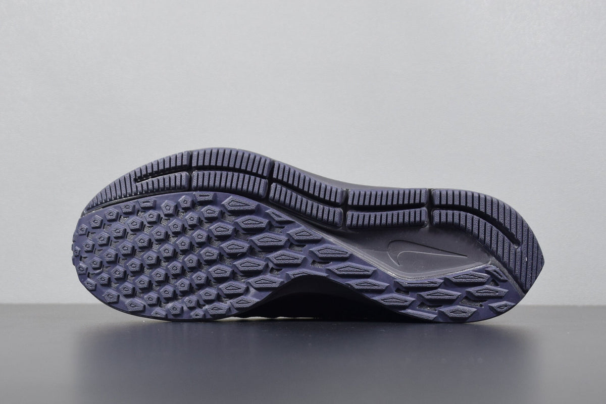 Nike Air Zoom Pegasus 35 Running Shoes in Black 942851-002 - product image from the listing.