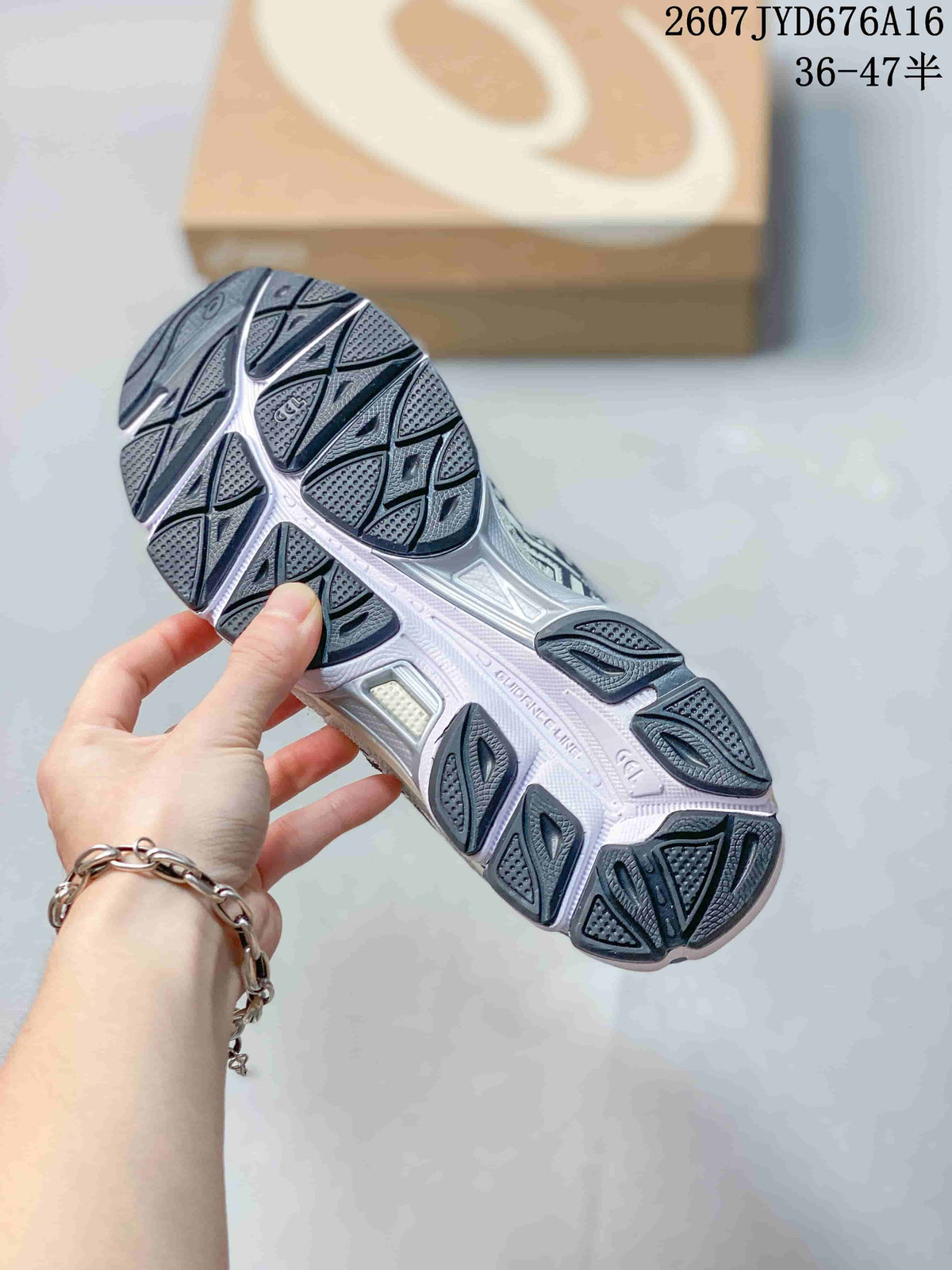 ASICS GEL-NYC Sneakers in White Grey Navy - product image from the listing.