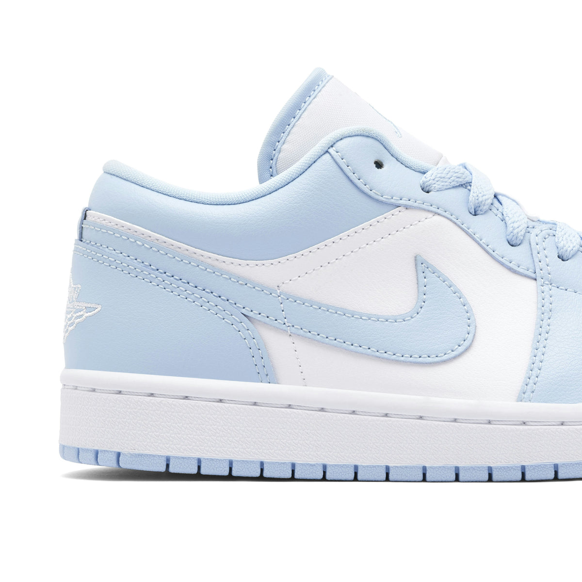 Women's AIR JORDAN 1 LOW ALUMINUM - product image from the listing.