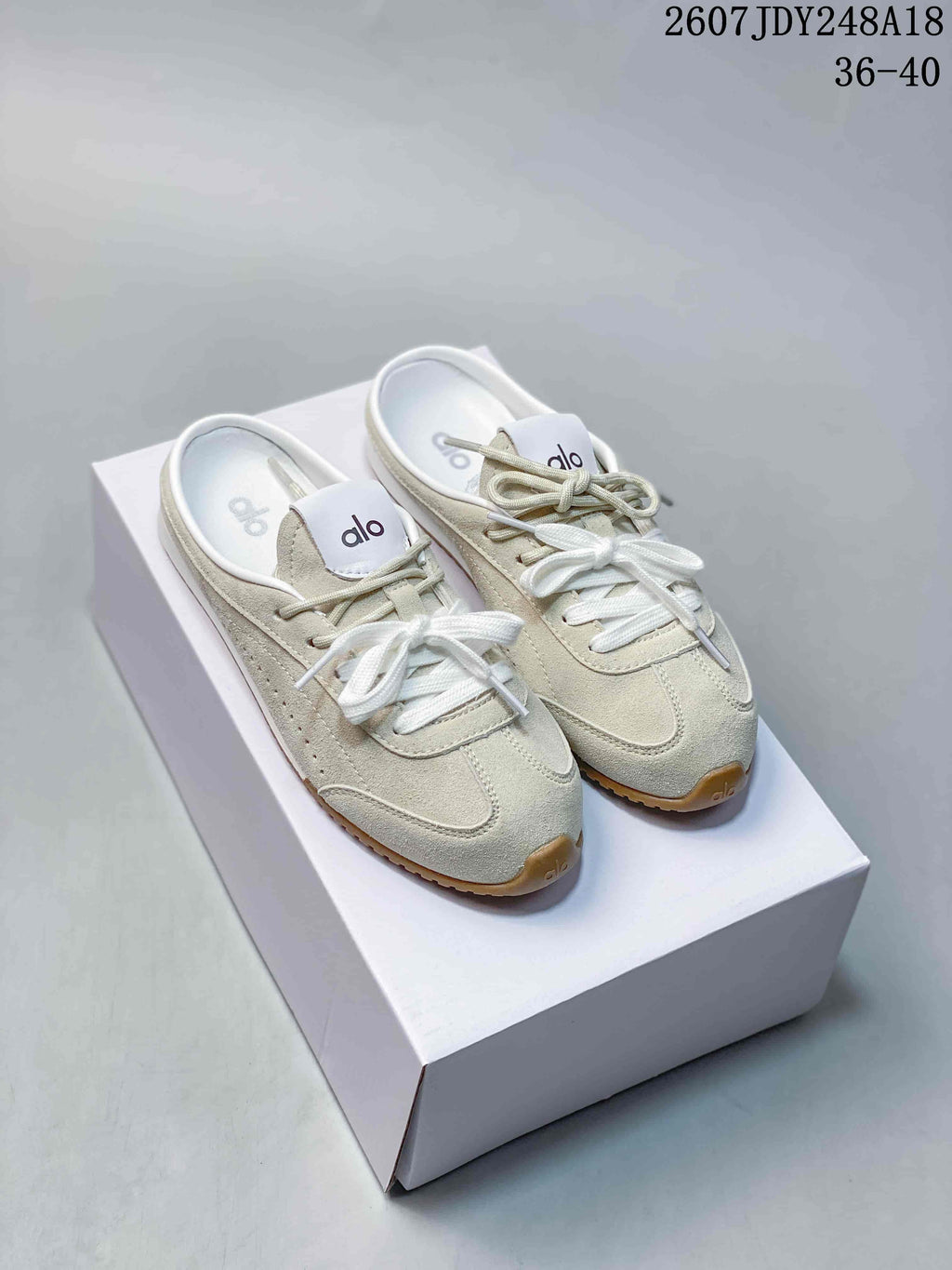 Alo Yoga Sunset Cream Mule Trainers 711085EEU - product image from the listing.