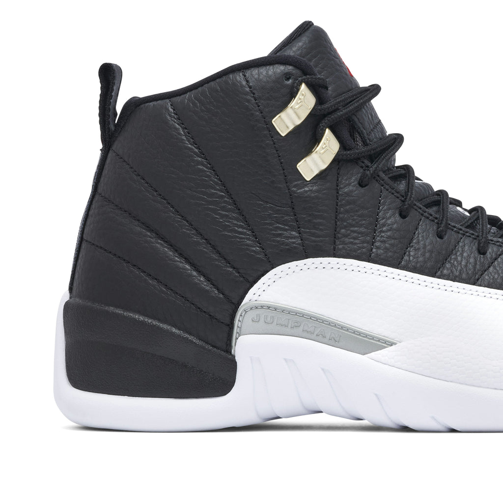 PLAYOFFS - AIR JORDAN 12 - product photo shown in the listing for this item.