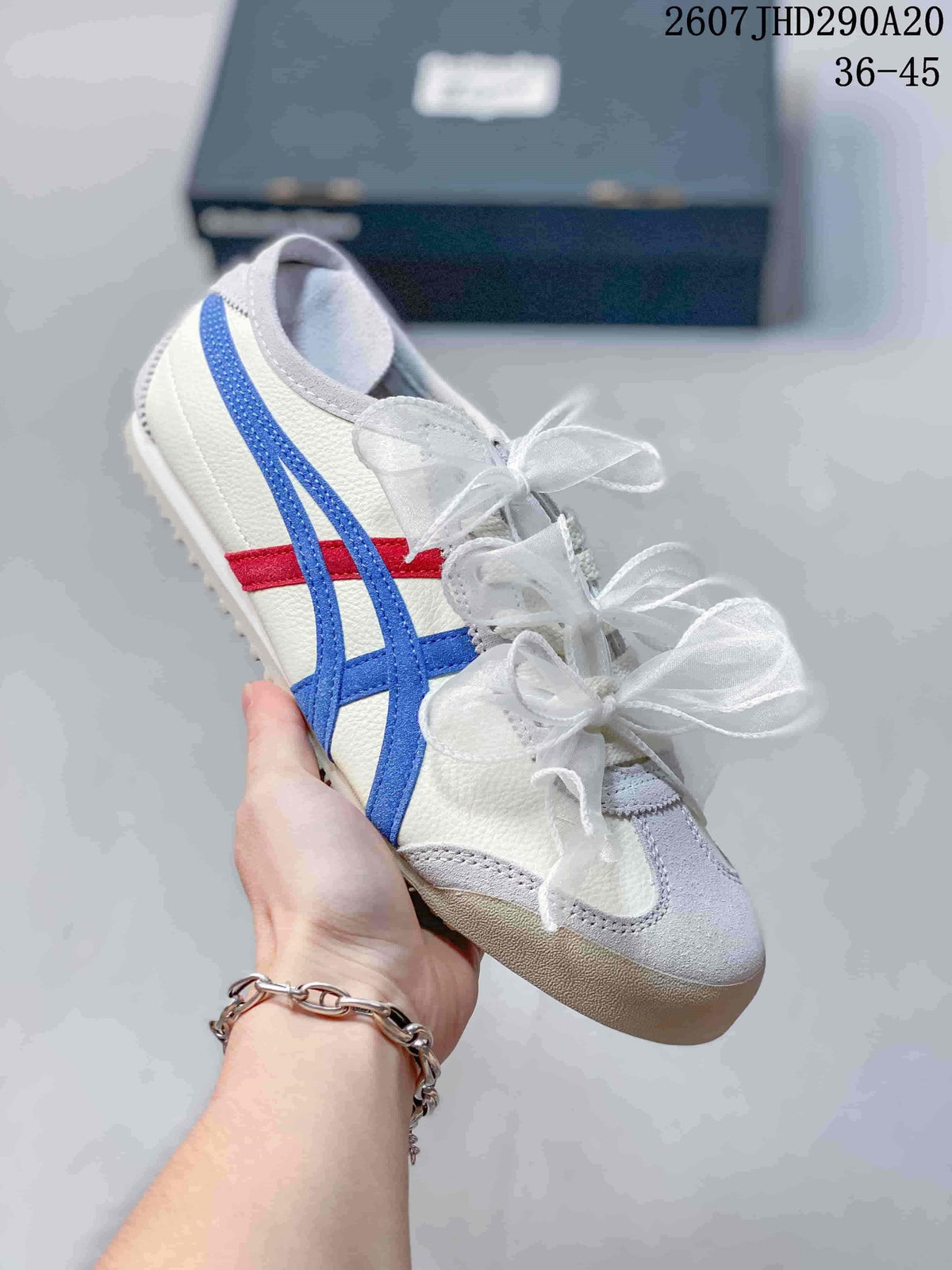 Onitsuka Tiger Mexico 66 SD Low-Cut Sneakers - product image from the listing.