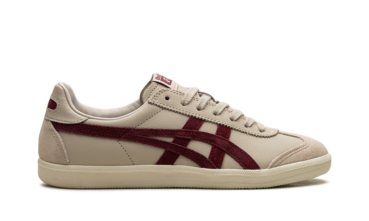 Onitsuka Tiger Tokuten Sneakers in Burgundy - product image from the listing.