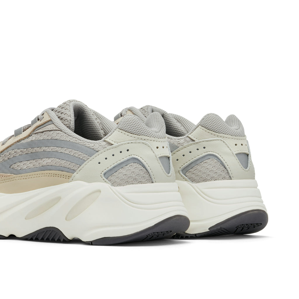 YEEZY BOOST 700 V2 in CREAM - product image from the listing.