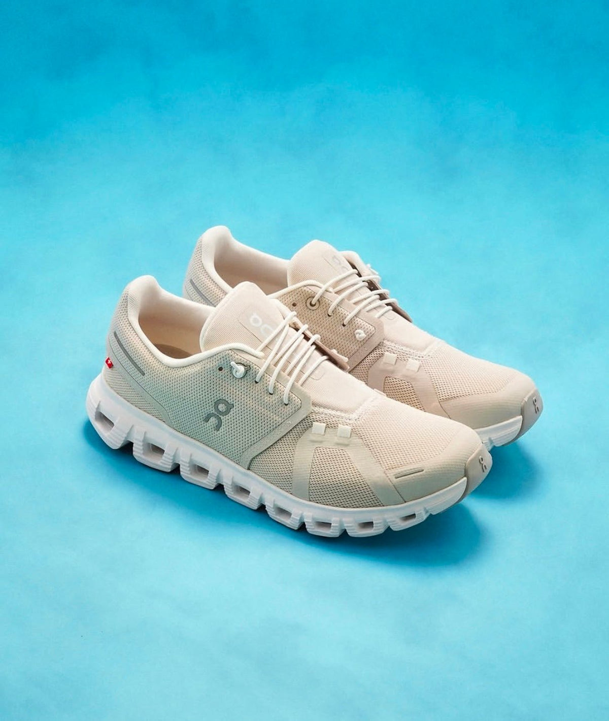 On Cloud 6 Pearl White Lifestyle Trainers - product image from the listing.