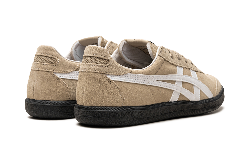 Onitsuka Tiger Tokuten Sneakers in Beige Black - product image from the listing.