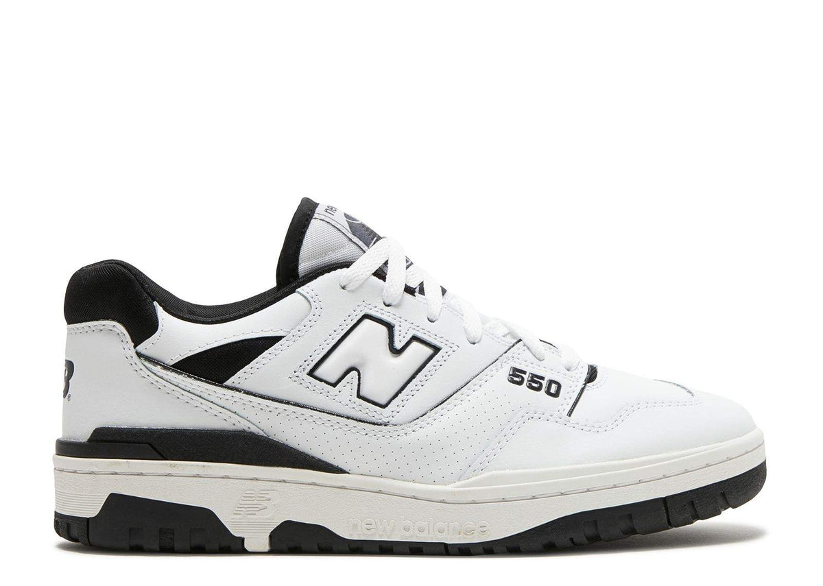 "Oreo" New Balance 550 Sneakers - product image from the listing.